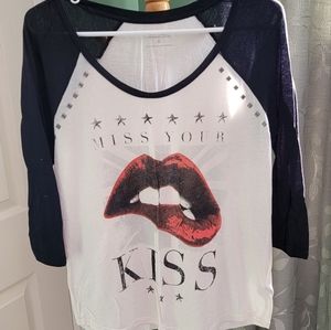 Three quarter sleeve